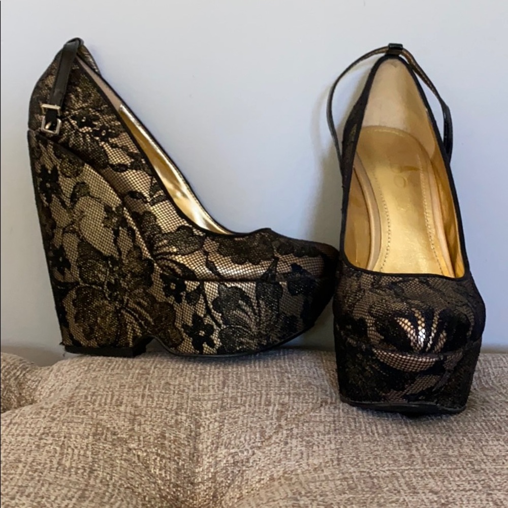 Gold and black wedges.